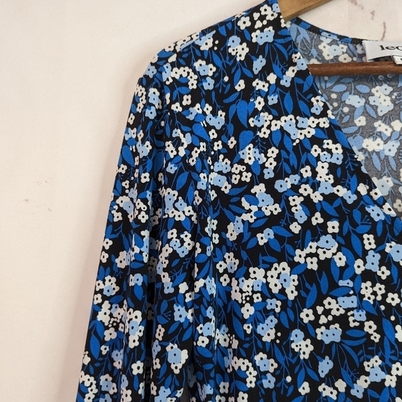 Leota Dress Size Medium Petite Faux Wrap Blue Stretch Floral Bell Sleeve Belted - Picture 2 of 10